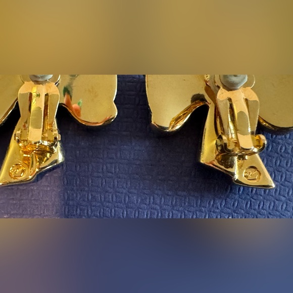 Authentic SWAROVSKI Gold Ribbon Pave Crystal Bow Clip on Earrings - Picture 7 of 13